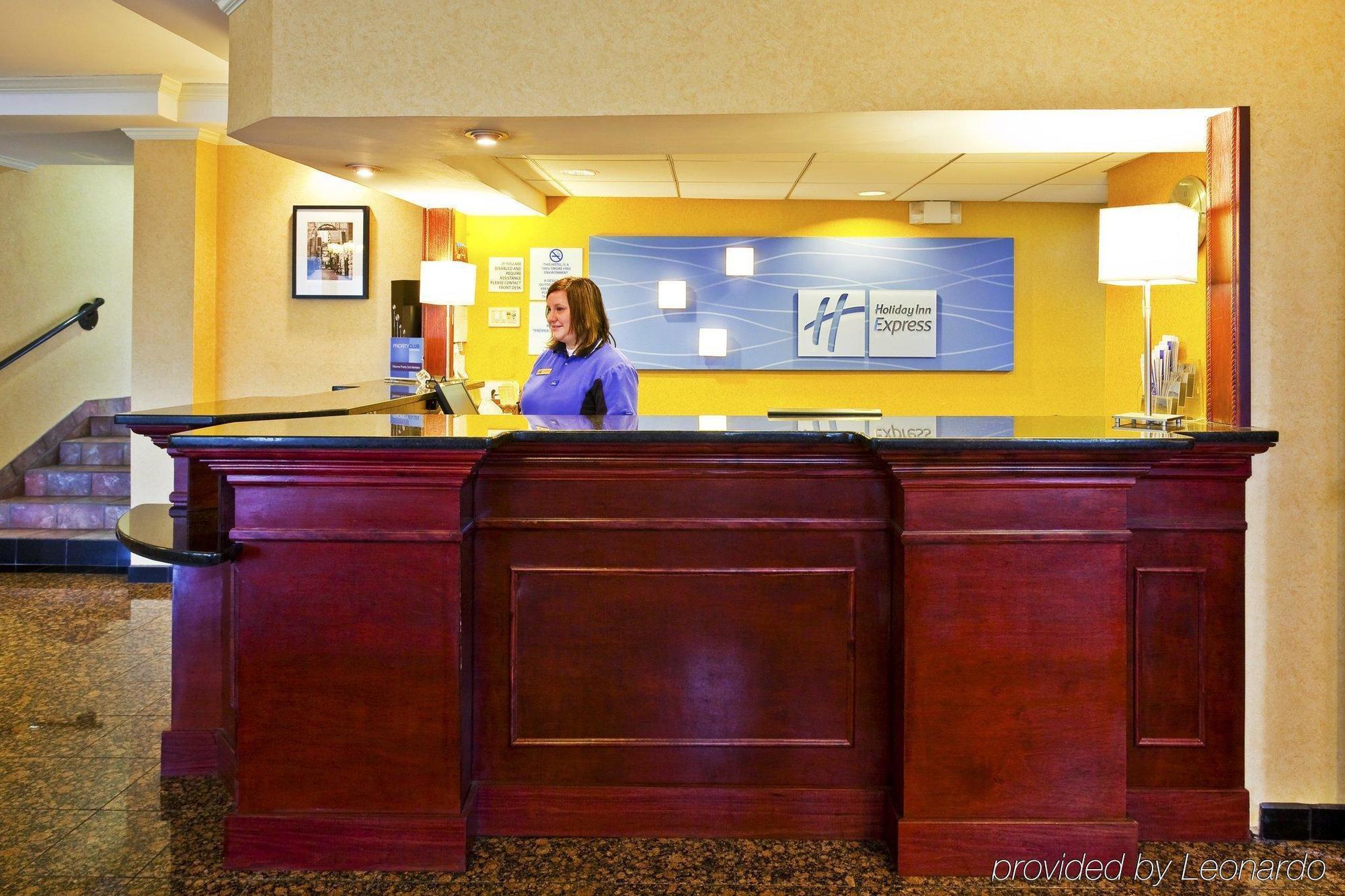 Holiday Inn Express & Suites Nashville-I-40 & I-24 Exteriör bild