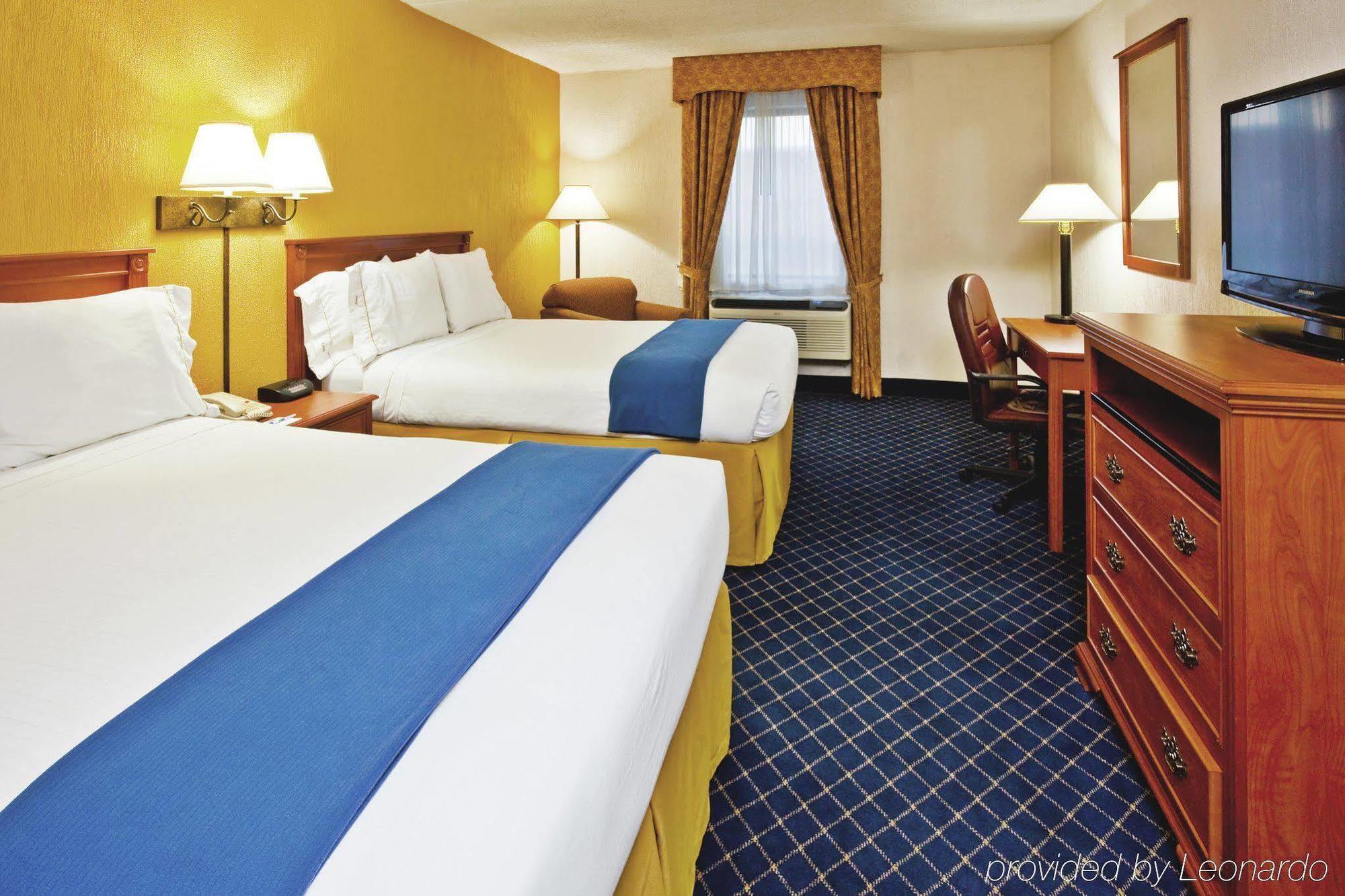 Holiday Inn Express & Suites Nashville-I-40 & I-24 Exteriör bild